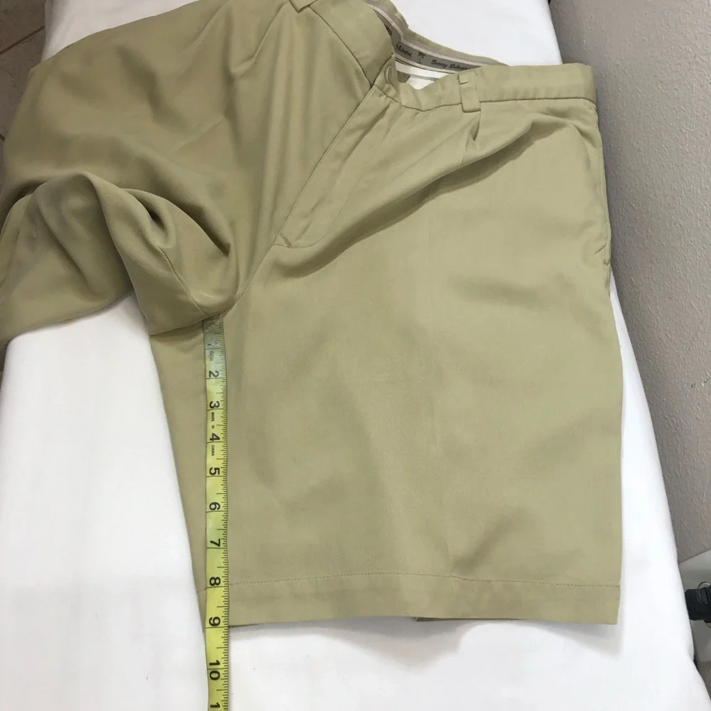 Tommy Bahama 💯 % Silk Tan Relax Pleated Mens Shorts Size 36